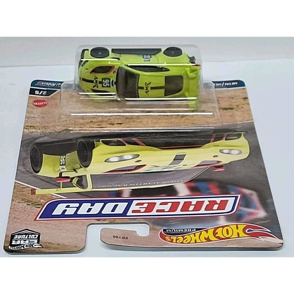 New Hot Wheels Car Culture‎ Race Day 1:64 Aston Martin Vantage#95 GTE (2/5) Toy